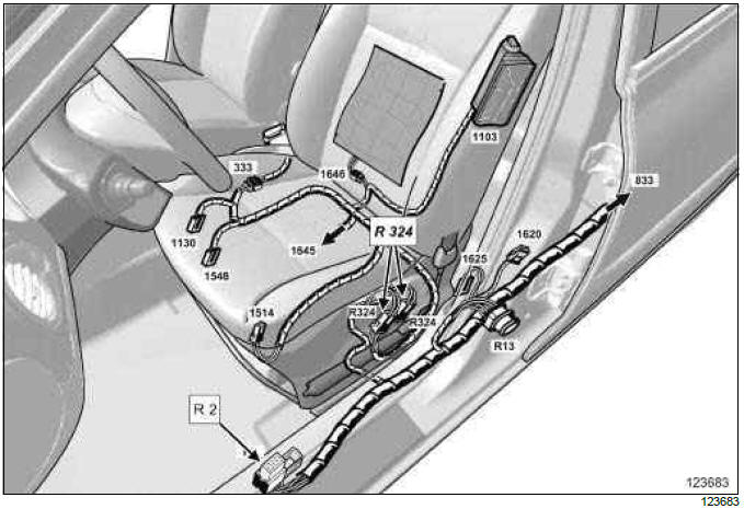 Renault Clio. Rear wiring