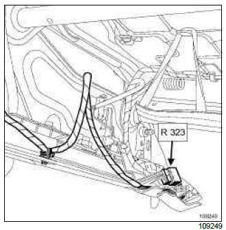 Renault Clio. Rear wiring