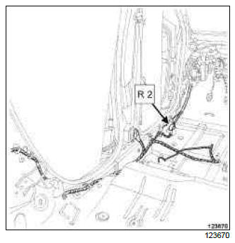 Renault Clio. Rear wiring