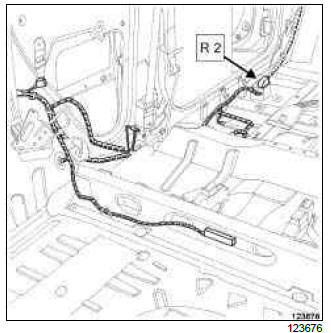 Renault Clio. Rear wiring