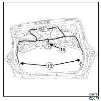 Renault Clio. Rear wiring