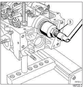 Renault Clio. Camshaft: Removal - Refitting