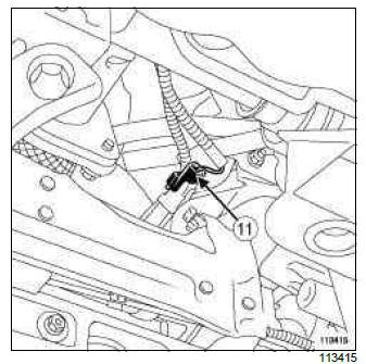 Renault Clio. Particle filter temperature sensors: Removal - Refitting