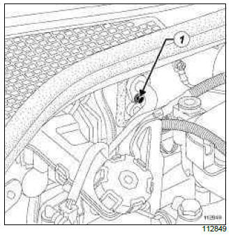 Renault Clio. Expansion valve - intermediate pipe connecting pipe at the expansion valve outlet: Removal - Refitting
