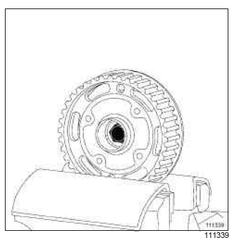 Renault Clio. Camshaft dephaser: Removal - Refitting