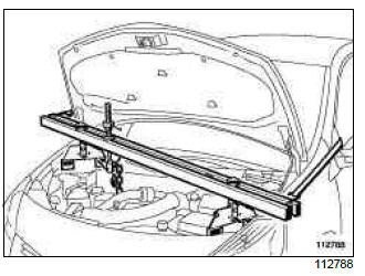 Renault Clio. Right-hand suspended engine mounting: Removal - Refitting