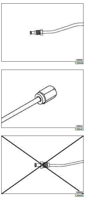 Renault Clio. Rigid brake pipe: Repair