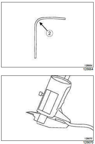 Renault Clio. Rigid brake pipe: Repair