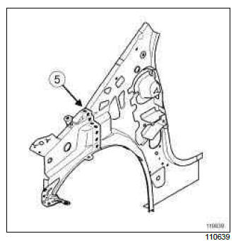 Renault Clio. Scuttle side panel