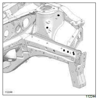 Renault Clio. Scuttle side panel