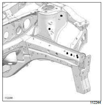 Renault Clio. Upper reinforcement of scuttle side panel