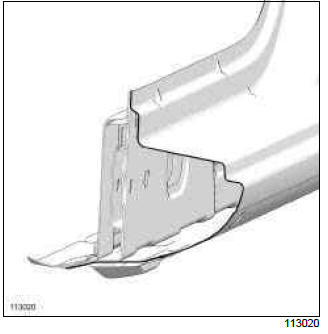 Renault Clio. Sill panel