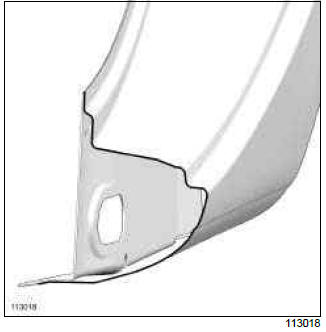 Renault Clio. Sill panel