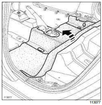 Renault Clio. Centre floor side soundproofing: Removal - Refitting