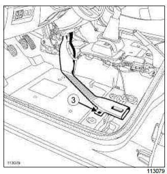 Renault Clio. Centre floor side soundproofing: Removal - Refitting