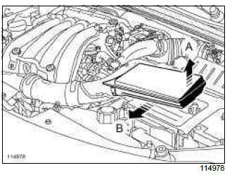 Renault Clio. Starter: Removal - Refitting