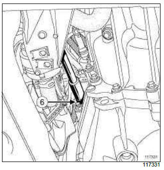 Renault Clio. Starter: Removal - Refitting