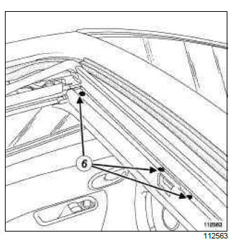 Renault Clio. Sunroof deflector: Removal - Refitting