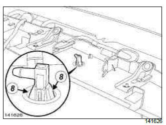 Renault Clio. Tailgate spoiler: Removal - Refitting