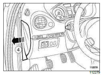 Renault Clio. Transponder ring: Removal - Refitting