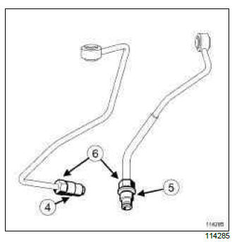 Renault Clio. Turbocharger oil pipe: Removal - Refitting