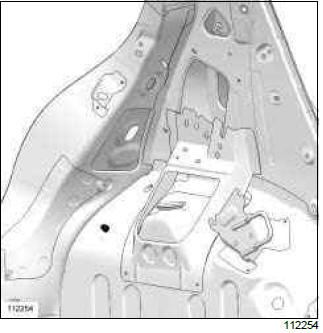 Renault Clio. Earths on body: List and location of components