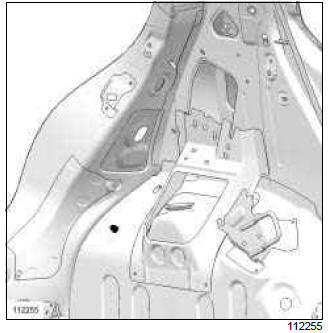 Renault Clio. Earths on body: List and location of components