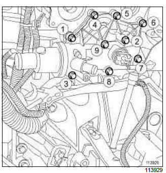 Renault Clio. Water chamber: Removal - Refitting