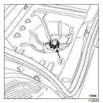 Renault Clio. Emergency spare wheel winch: Removal - Refitting