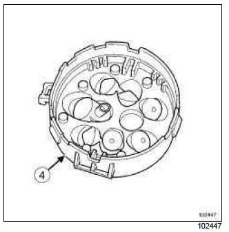 Renault Clio. Rain and light sensor: Removal - Refitting